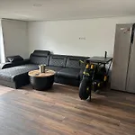 Traumwohnung 3 Zi Im Gruenen Retro Terrasse, Garten, Grill, Wifi