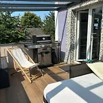 Traumwohnung 3 Zi Im Gruenen Retro Terrasse, Garten, Grill, Wifi شقة