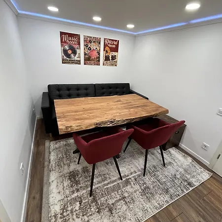 Traumwohnung 3 Zi Im Gruenen Retro Terrasse, Garten, Grill, Wifi * Hove (Rhein-Sieg)