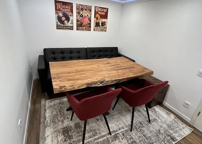 Traumwohnung 3 Zi Im Gruenen Retro Terrasse, Garten, Grill, Wifi * Hove (Rhein-Sieg)