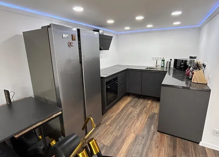 Traumwohnung 3 Zi Im Gruenen Retro Terrasse, Garten, Grill, Wifi Daire *