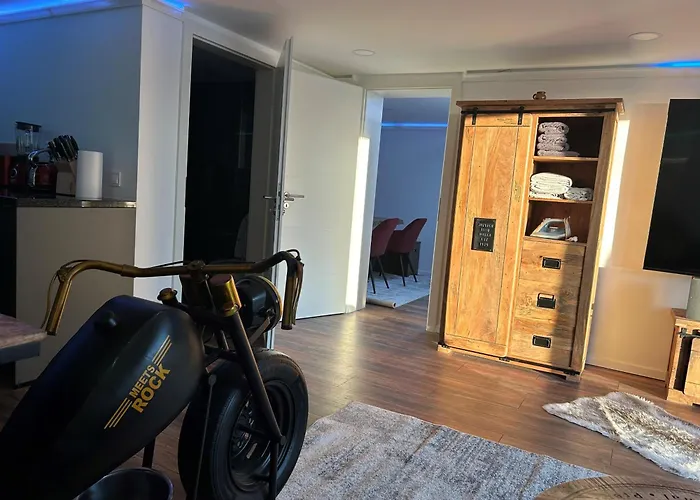 Traumwohnung 3 Zi Im Gruenen Retro Terrasse, Garten, Grill, Wifi * Hove (Rhein-Sieg)