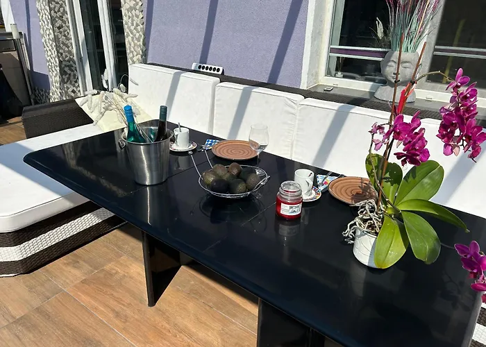 Daire Traumwohnung 3 Zi Im Gruenen Retro Terrasse, Garten, Grill, Wifi *